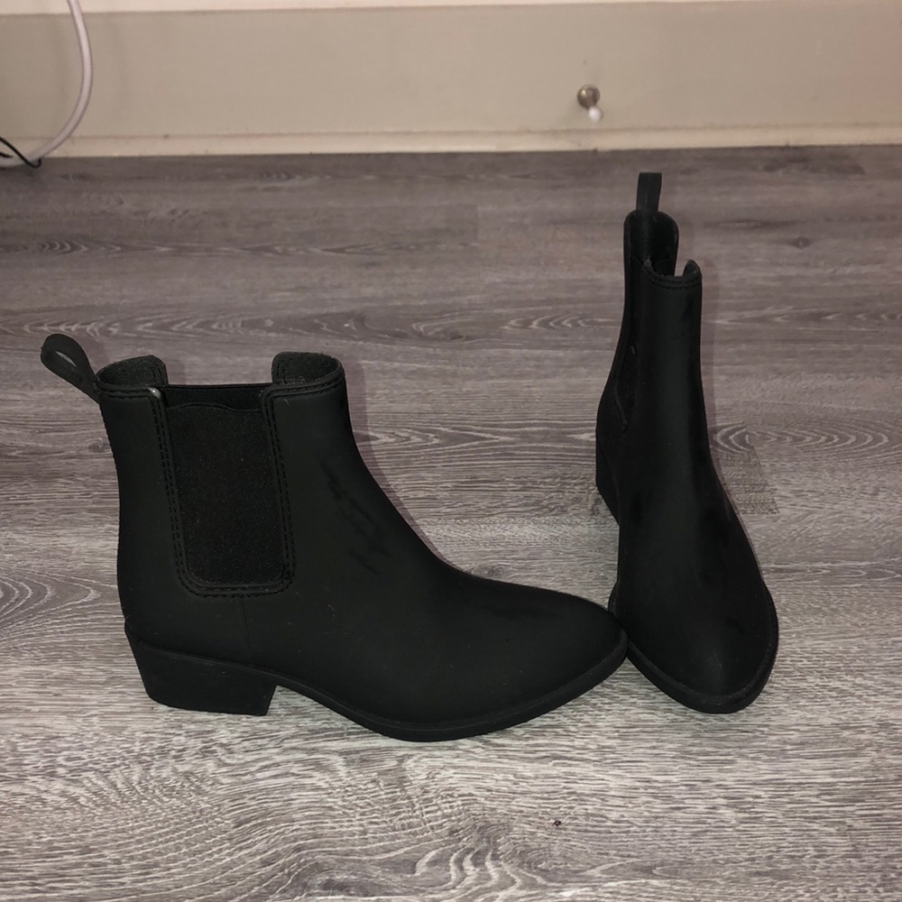 Steve Madden rain boots